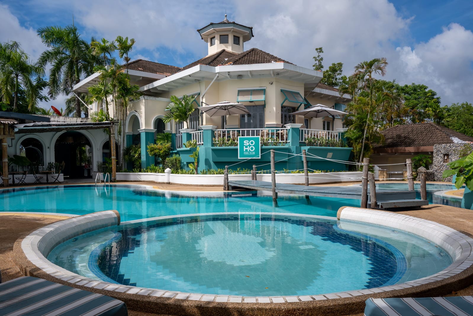 A Social Environment That Still Gets Work Done