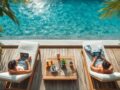 The Ultimate Remote Office: Why Phuket’s Digital Nomads Are Swapping Coworking Desks for Poolside Recovery